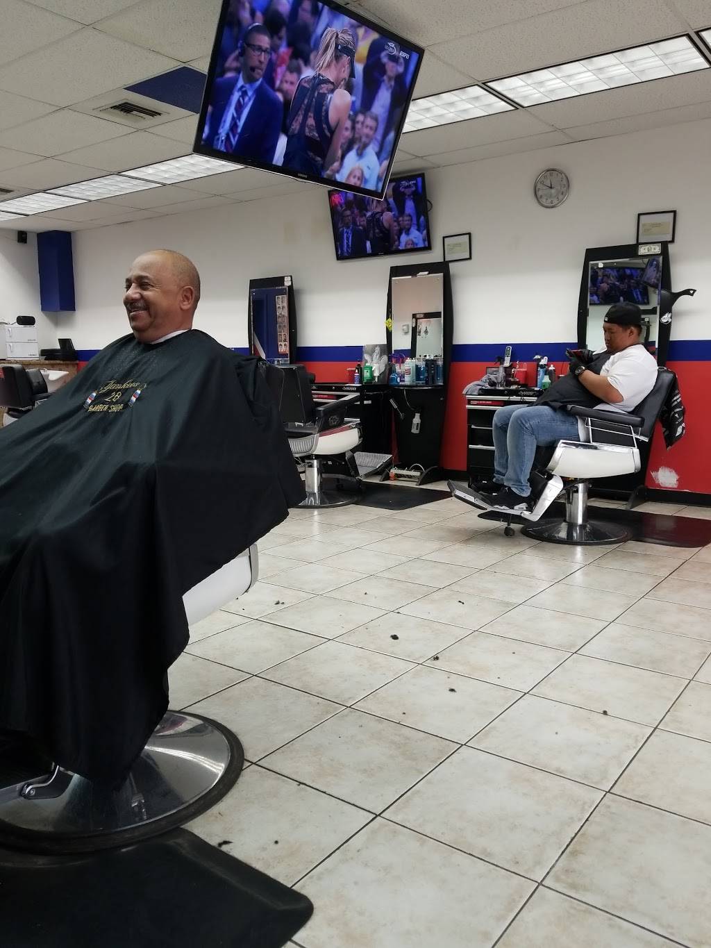 Yankee Barber Shop, Boniface Pkwy. | 332 Boniface Pkwy, Anchorage, AK 99504, USA | Phone: (907) 332-4247