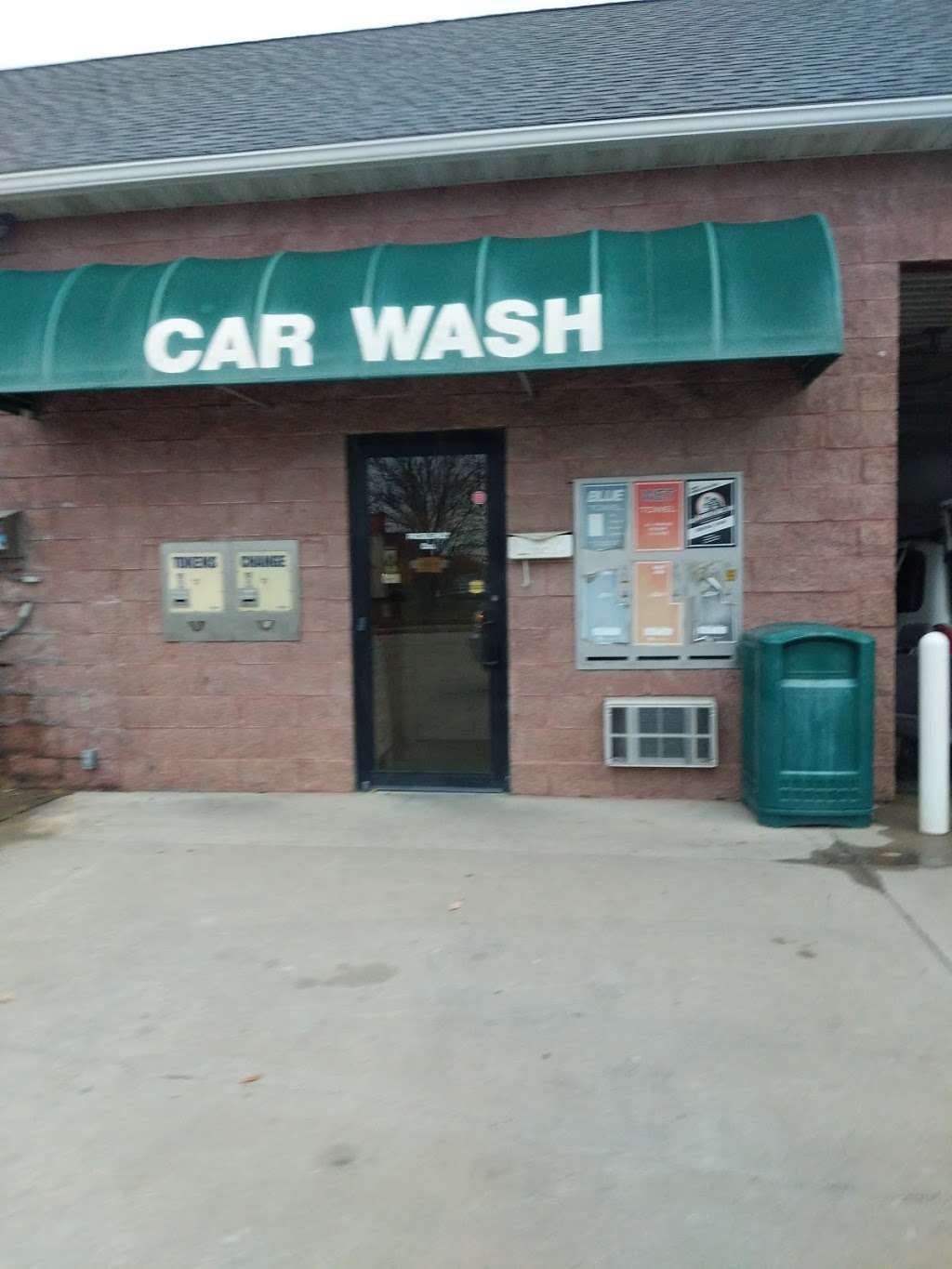 Village Car Wash | 425 Pawnee Ave, Clinton, MO 64735, USA | Phone: (660) 885-3324