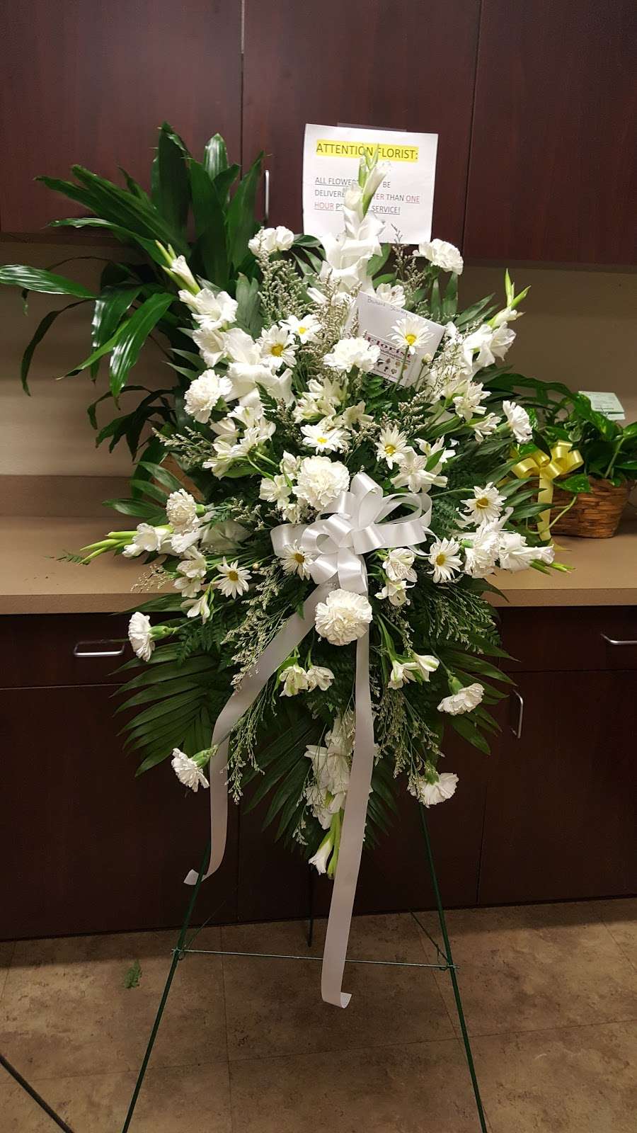 Vazquez Funeral Home | 750 Uvalde Rd, Houston, TX 77015, USA | Phone: (713) 453-1900