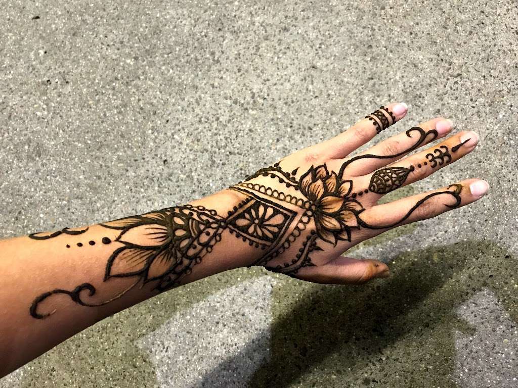 Yellow Rose Henna-private&party service | 4315 Ocean Blvd, San Diego, CA 92109, USA | Phone: (310) 602-9864