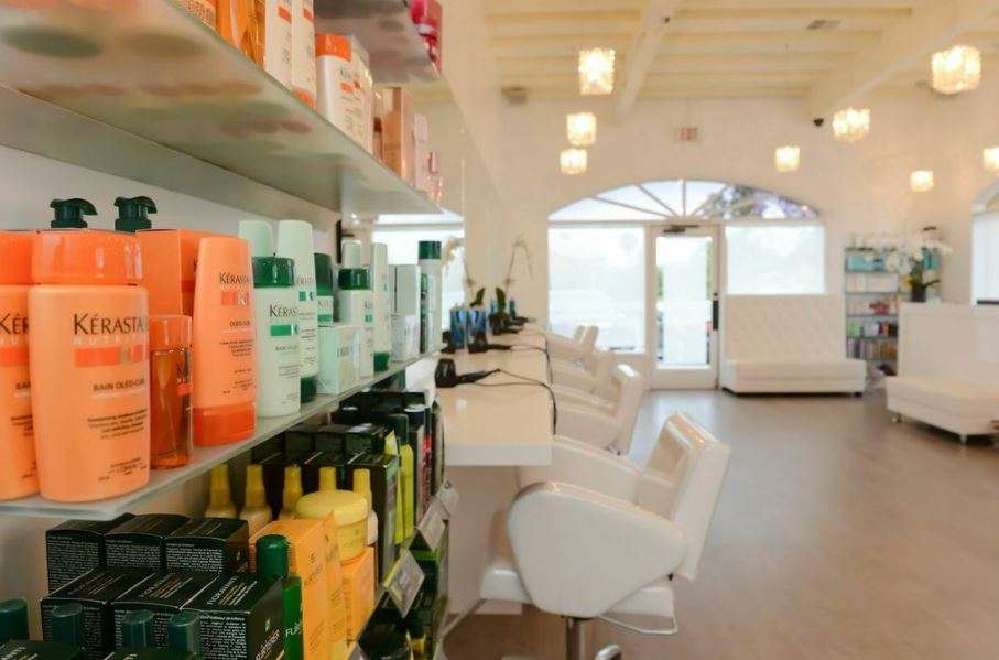 Lux Beauty Bar | 16085 San Dieguito Rd E-1, Rancho Santa Fe, CA 92067, USA | Phone: (858) 756-2220