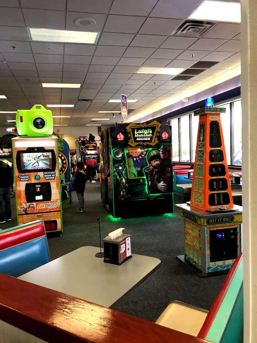 Chuck E. Cheese | 2032 Catawba Valley Blvd SE, Hickory, NC 28602, USA | Phone: (828) 328-3694