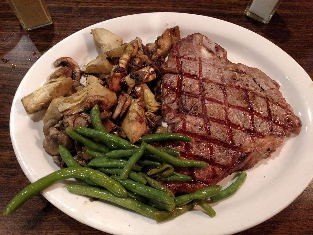 Metropolitan Steakhouse in 1501 Metropolitan Ave, Leavenworth, KS 66048