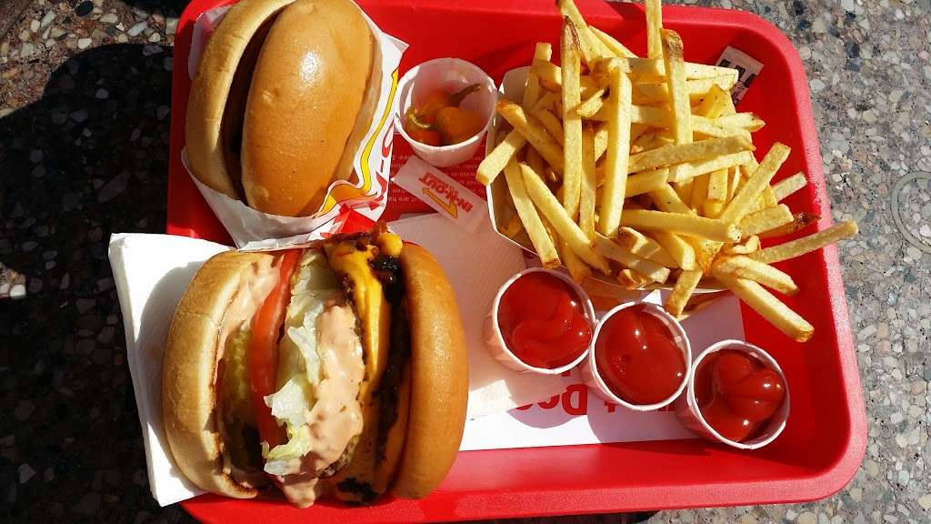 In-N-Out Burger | 2950 E Capitol Expy, San Jose, CA 95148, USA | Phone: (800) 786-1000