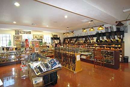 Gretas Guns | 4228 E Los Angeles Ave, Santa Susana, CA 93063, USA | Phone: (805) 520-4867