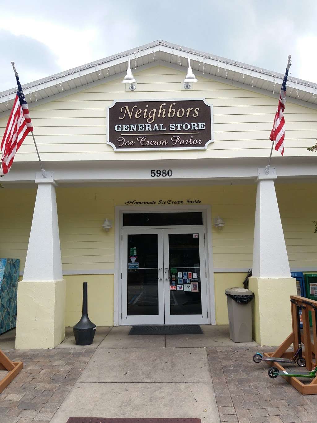 Neighbors Ice Cream Parlor | 5980 Spruce Creek Rd, Port Orange, FL 32127, USA | Phone: (386) 492-2930