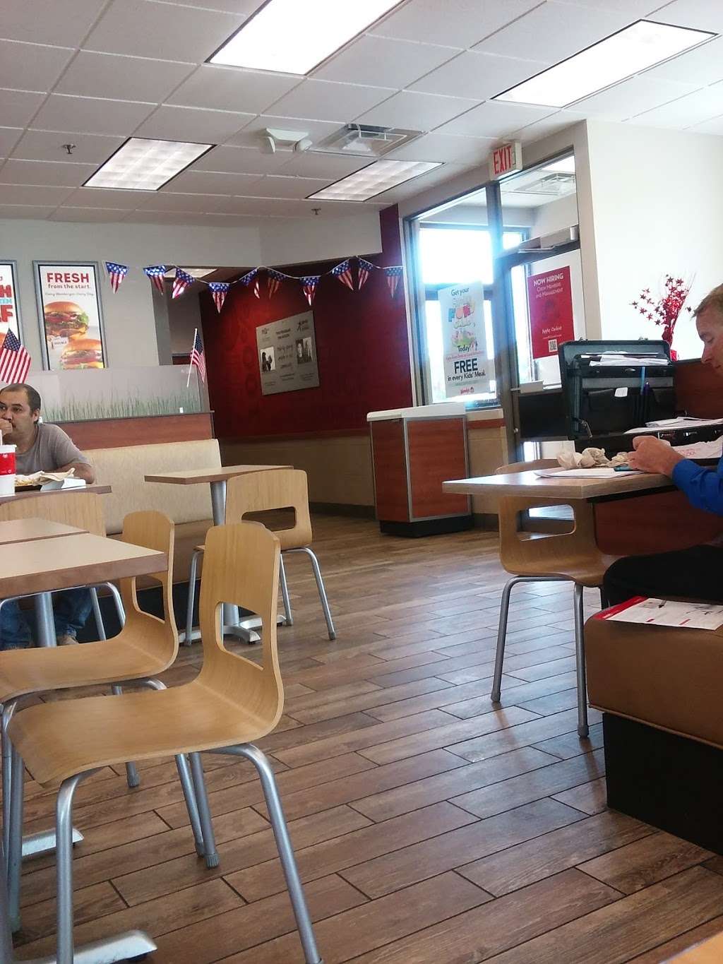 Wendys | 7940 S Howell Ave, Oak Creek, WI 53154, USA | Phone: (414) 766-9977