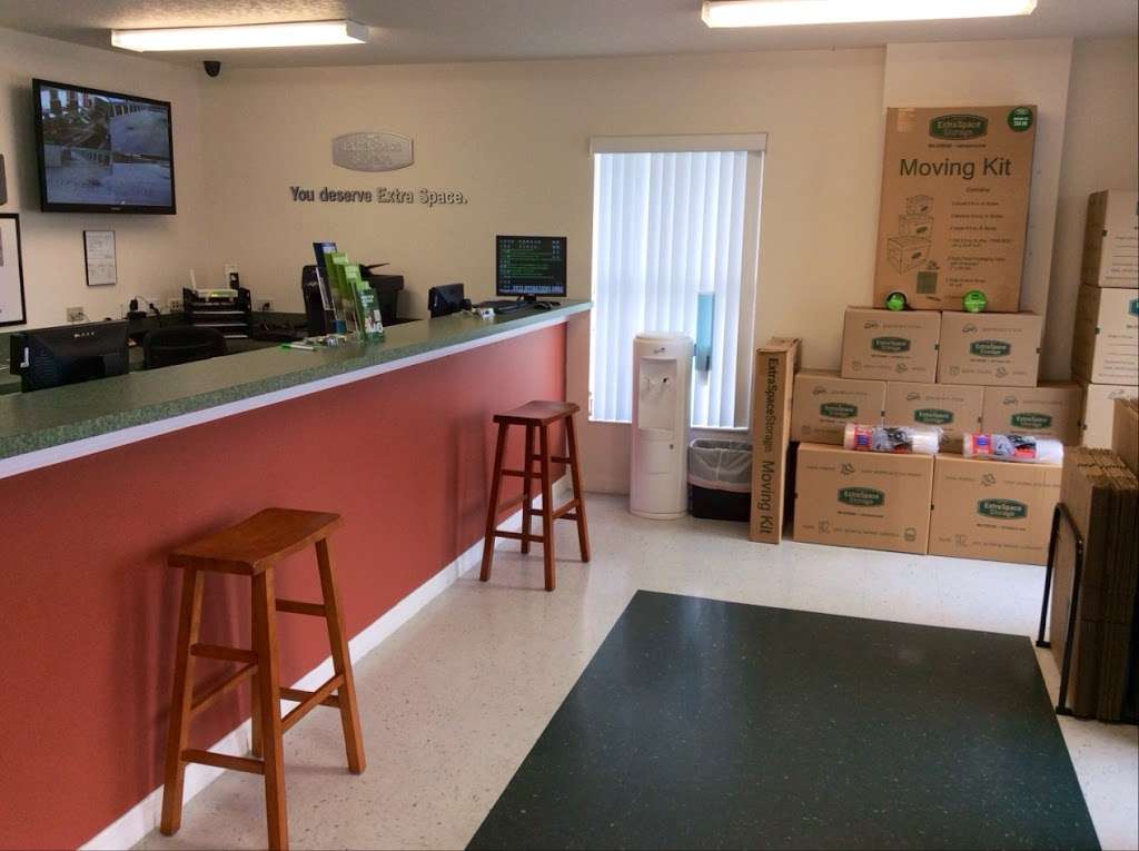 Personal Mini Storage | 18286 E Apshawa Rd, Minneola, FL 34715, USA | Phone: (352) 241-8088