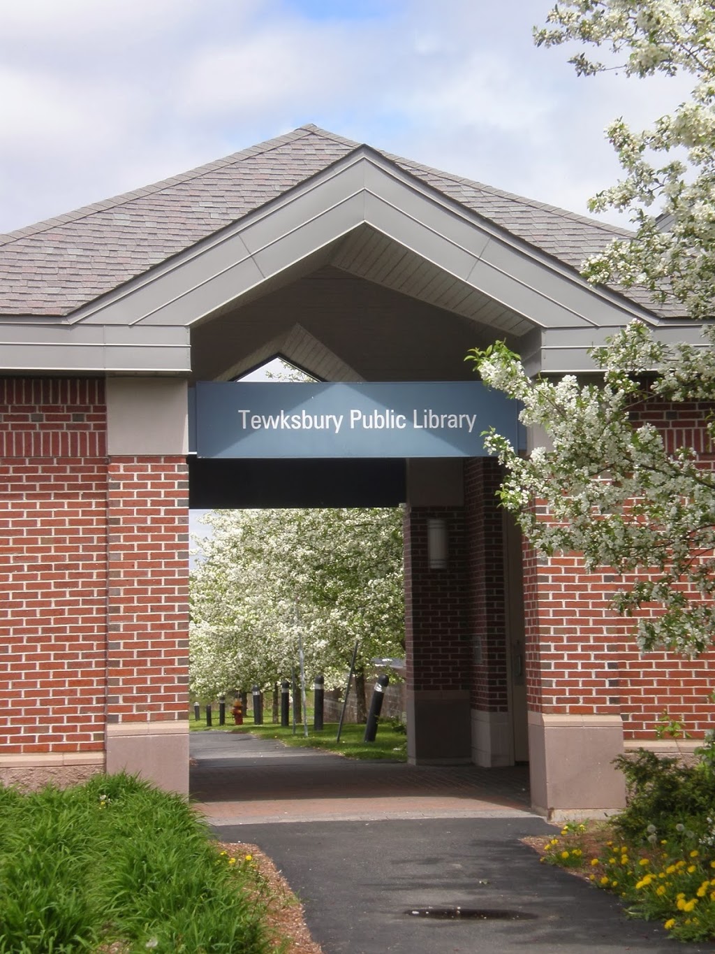 Tewksbury Public Library | 300 Chandler St, Tewksbury, MA 01876 | Phone: (978) 640-4490