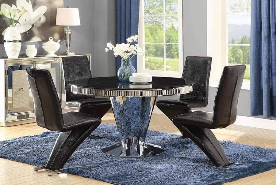 Half Moon Furniture | 8451 Davis Lake Pkwy, Charlotte, NC 28269, USA | Phone: (704) 494-0900