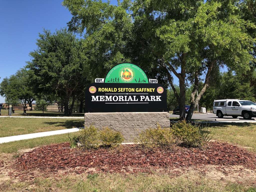 Ronald Sefton Gaffney Memorial Park | 121 Maravilla Way, Groveland, FL 34736, USA | Phone: (352) 429-0227