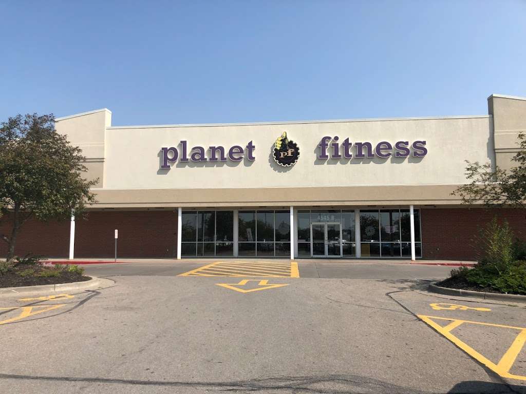 Planet Fitness | 4545 S Noland Rd B, Independence, MO 64055, USA | Phone: (816) 478-7095