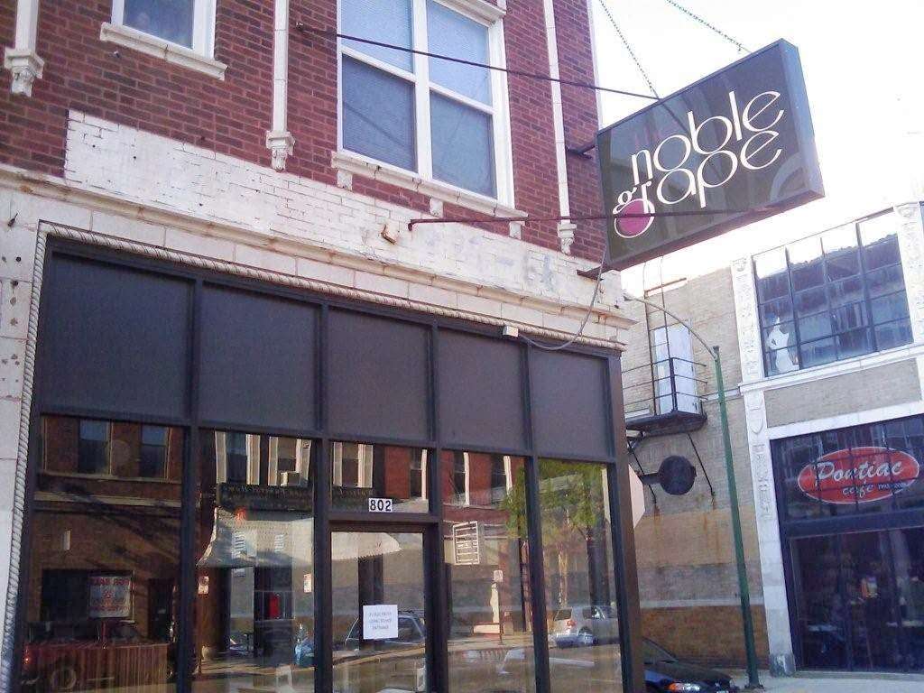 The Noble Grape | 802 N Bishop St, Chicago, IL 60642 | Phone: (312) 846-1204