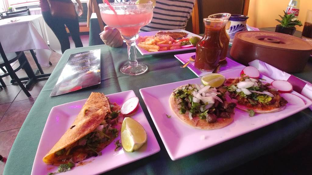 Los Agaves Restaurant | 950 Broadway, Chelsea, MA 02150, USA | Phone: (617) 466-0818