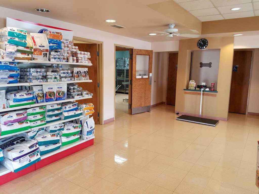 Essington Road Animal Hospital | 1914 Essington Rd, Joliet, IL 60435, USA | Phone: (815) 439-2323