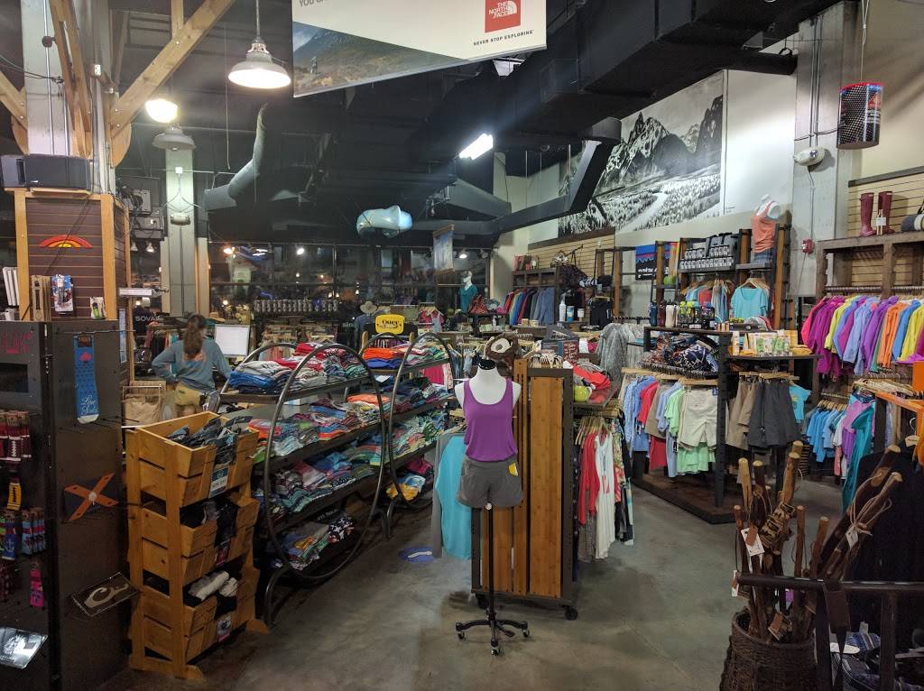 Mountain High Outfitters | 2800 Cahaba Village Plaza #250, Birmingham, AL 35243 | Phone: (205) 970-3300