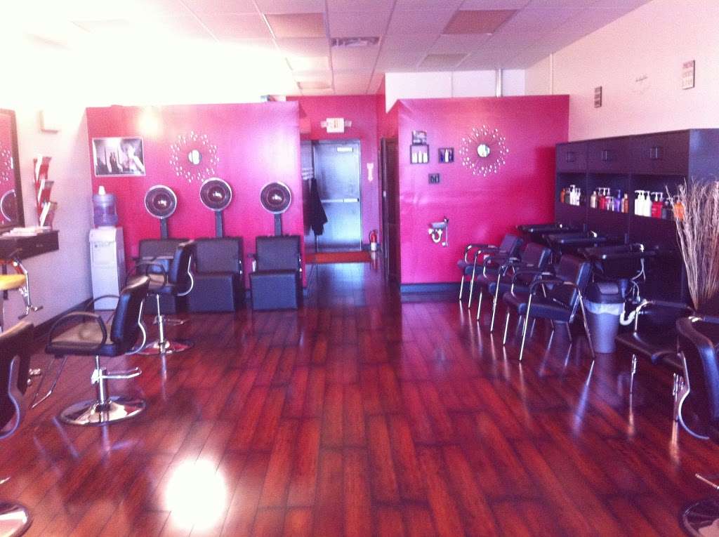 HAIR IS OUR PASSION | 4390 Summit Bridge Rd, Middletown, DE 19709, USA | Phone: (302) 464-1114