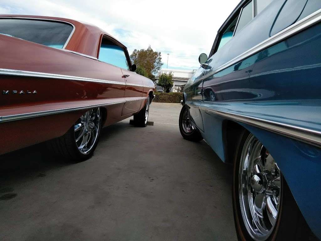 Classic Car Refinishers | 2273 S Vista Ave, Bloomington, CA 92316, USA | Phone: (760) 713-9510