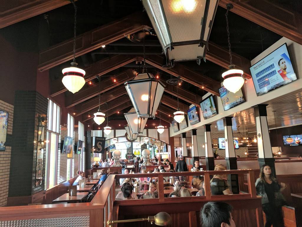 Tavern Hall | 505 Bellevue Square, Bellevue, WA 98004, USA | Phone: (425) 454-7500