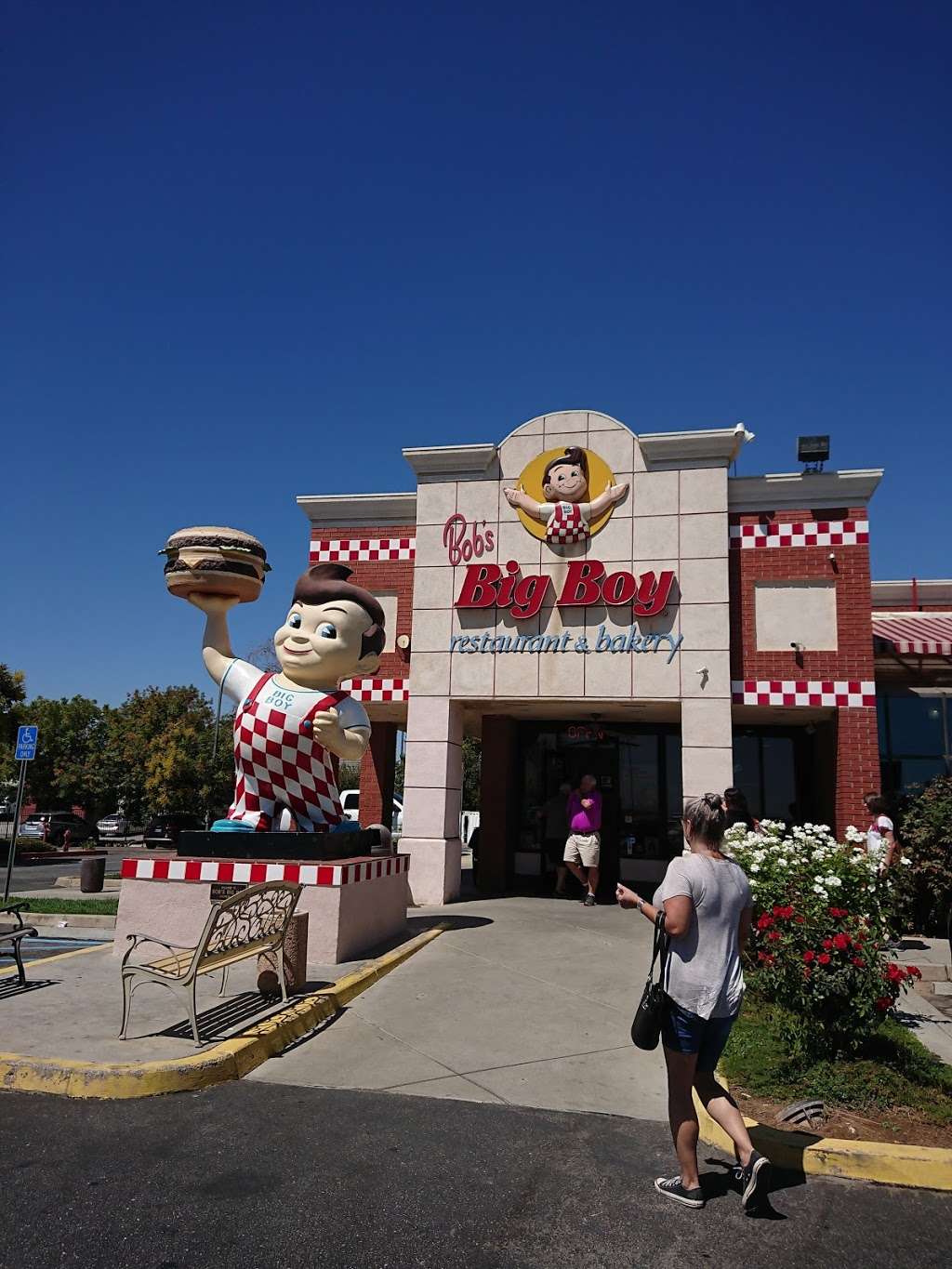 Bobs Big Boy | 540 Sandalwood Dr, Calimesa, CA 92320, USA | Phone: (909) 446-8822