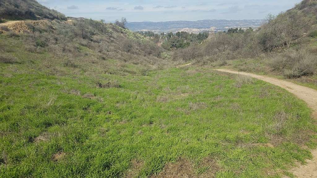 Coyote Hills Park | 275 Valley Gate Rd, Simi Valley, CA 93065, USA | Phone: (805) 584-4400