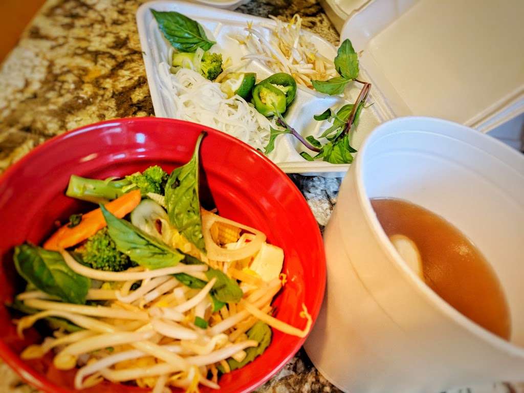 Pho Golden | 17211 S Golden Rd, Golden, CO 80401 | Phone: (303) 279-5682