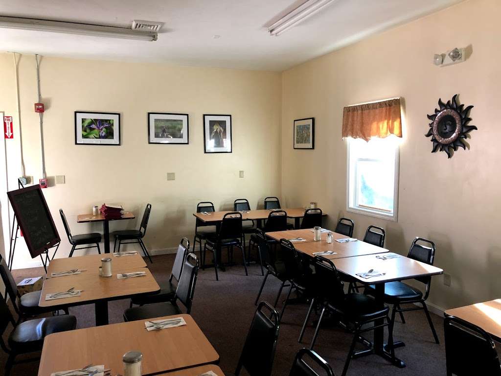 Sandi Rose Cafe | 450 E Center St, West Bridgewater, MA 02379 | Phone: (508) 580-3447