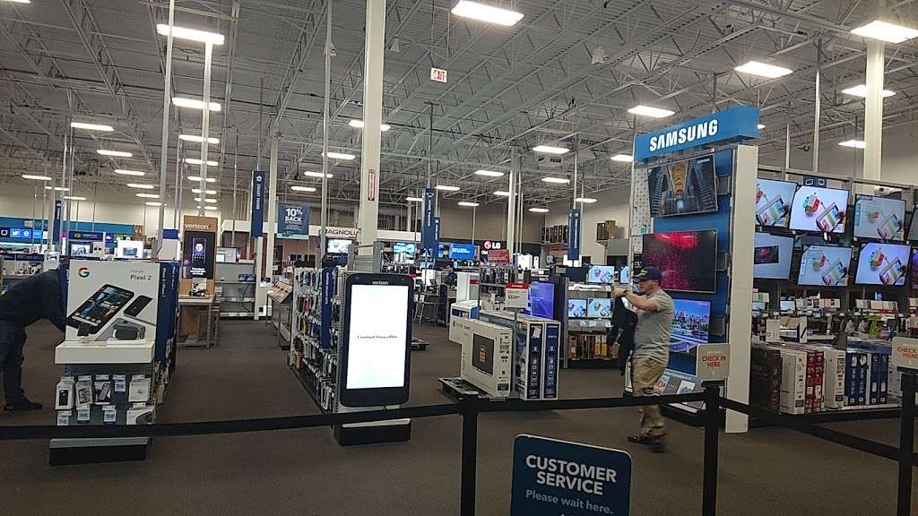 Best Buy | 2 International Dr, Danbury, CT 06810, USA | Phone: (203) 798-9699