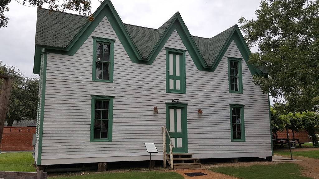 Heritage Farmstead Museum | 1900 W 15th St, Plano, TX 75075, USA | Phone: (972) 881-0140