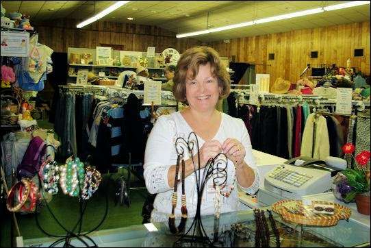 Shoppe For Havens Sake Thrift Shop | 4314 Richmond Rd, Warsaw, VA 22572, USA | Phone: (804) 333-6404