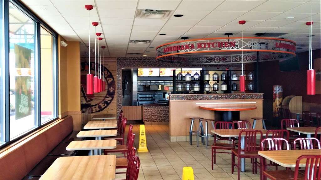 Popeyes Louisiana Kitchen | 45350 Alton Ln, California, MD 20619, USA | Phone: (240) 237-8176