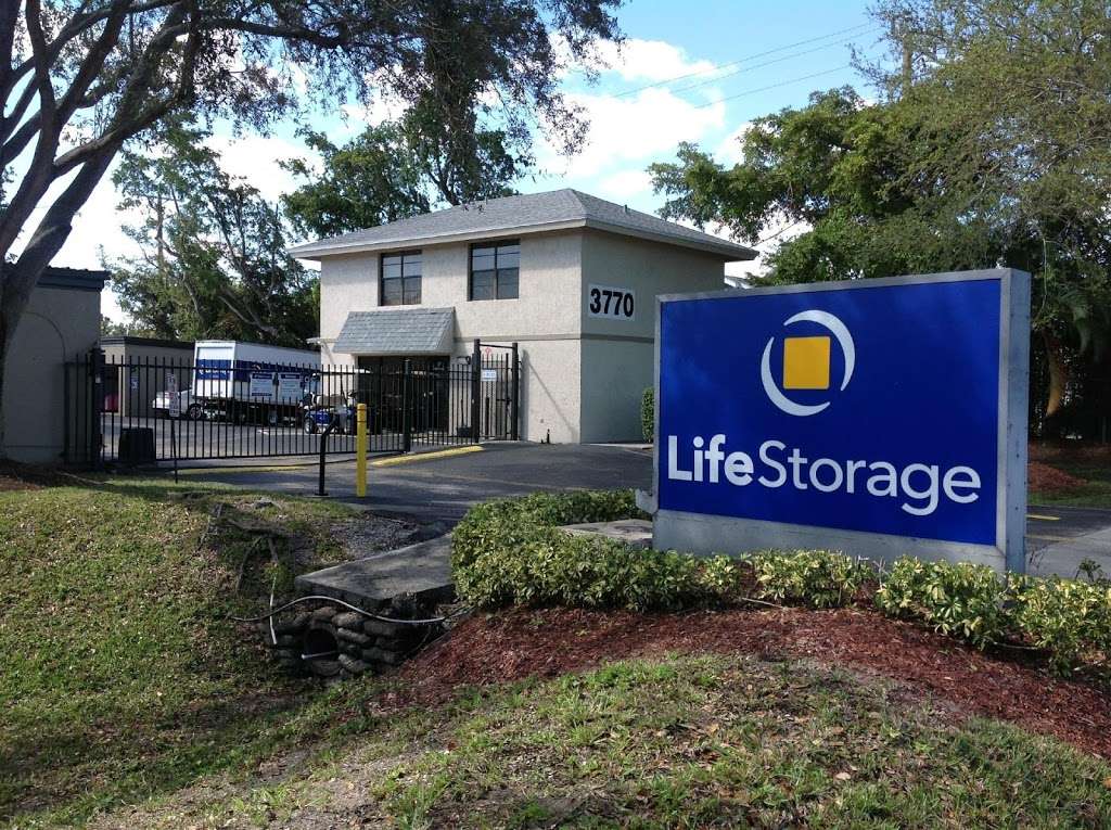 Life Storage | 3770 Lantana Rd, Lantana, FL 33462 | Phone: (561) 288-2479