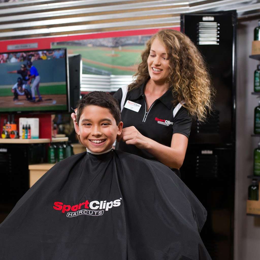 Sport Clips Haircuts of Baytown | 5015 Garth Rd, Baytown, TX 77521, USA | Phone: (281) 421-0972