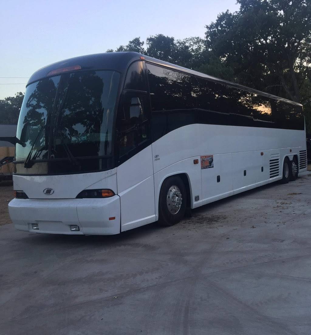 Autobuses Los Compadres Tour | 2917 N Beach St, Fort Worth, TX 76111, USA | Phone: (682) 707-5985