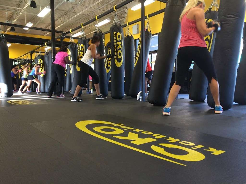 CKO Kickboxing - Charlotte | 5350 Docia Crossing Rd, Charlotte, NC 28269, USA | Phone: (704) 875-0047