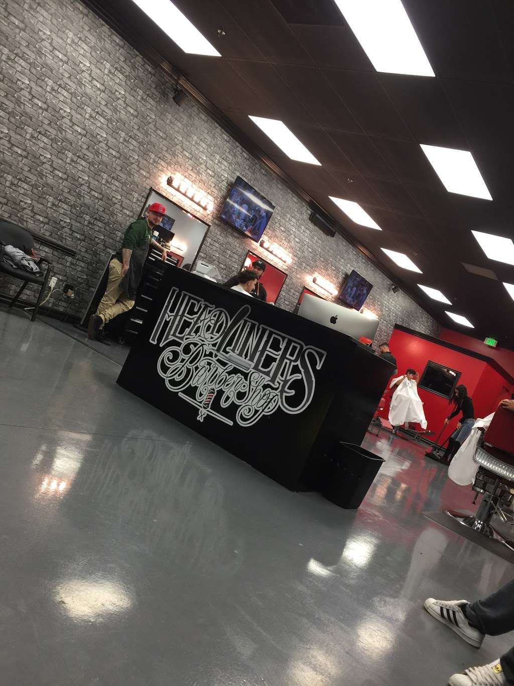 Headliners Barbershop | 27701 Scott Rd, Menifee, CA 92584, USA | Phone: (951) 672-7224