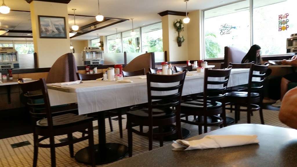 Lesters Diner | 1393 NW 136th Ave, Sunrise, FL 33323, USA | Phone: (954) 838-7473