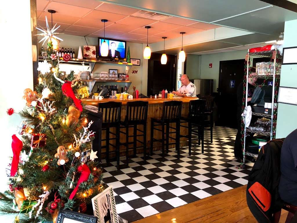 Swanton Street Diner | 72 Swanton St, Winchester, MA 01890, USA | Phone: (781) 721-9666