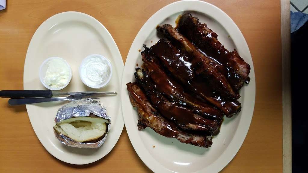 C Js BBQ | 480 S Victoria Ave # B, Oxnard, CA 93030, USA | Phone: (805) 815-3024