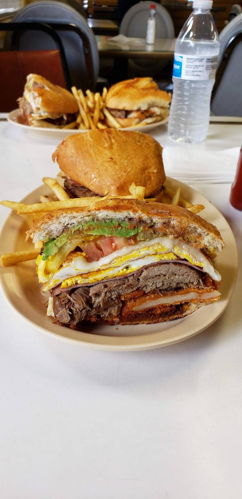 Tortas La Presa | 767 E Broadway Rd, Mesa, AZ 85204, USA | Phone: (480) 969-2929