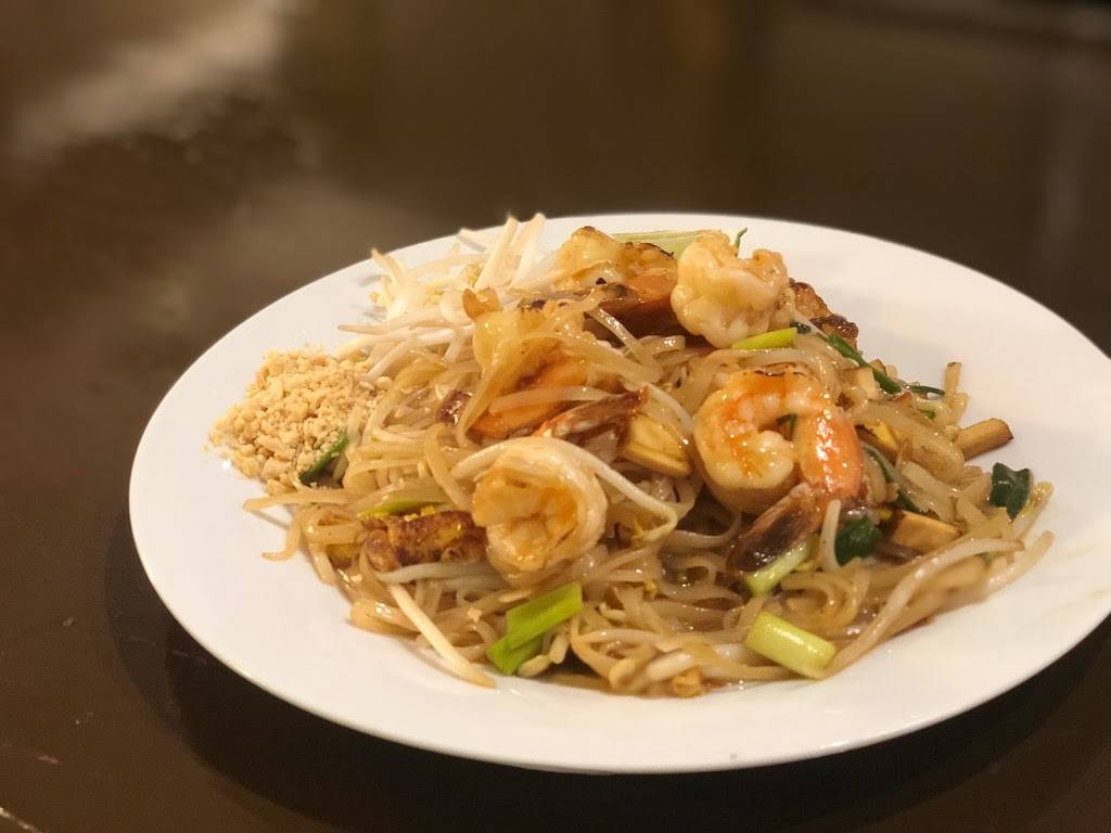 Lamoons Thai Restaurant | 64 Market St, Clifton, NJ 07012, USA | Phone: (973) 928-6777