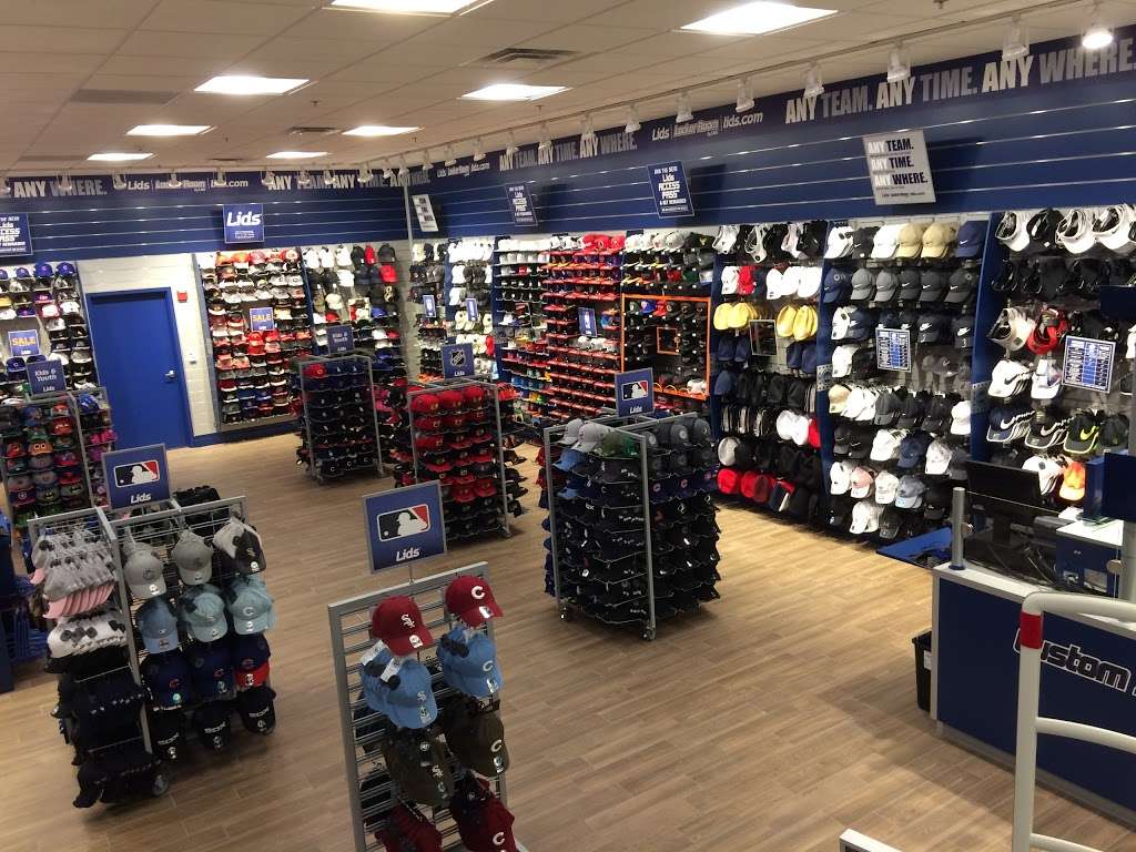 Lids | 7501 W Cermak Rd, North Riverside, IL 60546, USA | Phone: (708) 244-7186