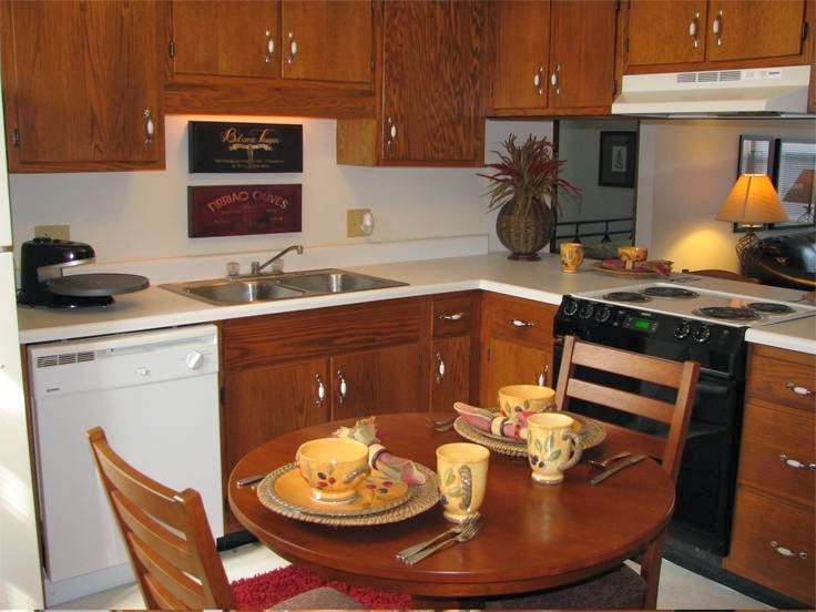 Sandstone Court Apartments | 1039 Paz Dr N, Greenwood, IN 46142 | Phone: (317) 888-4288