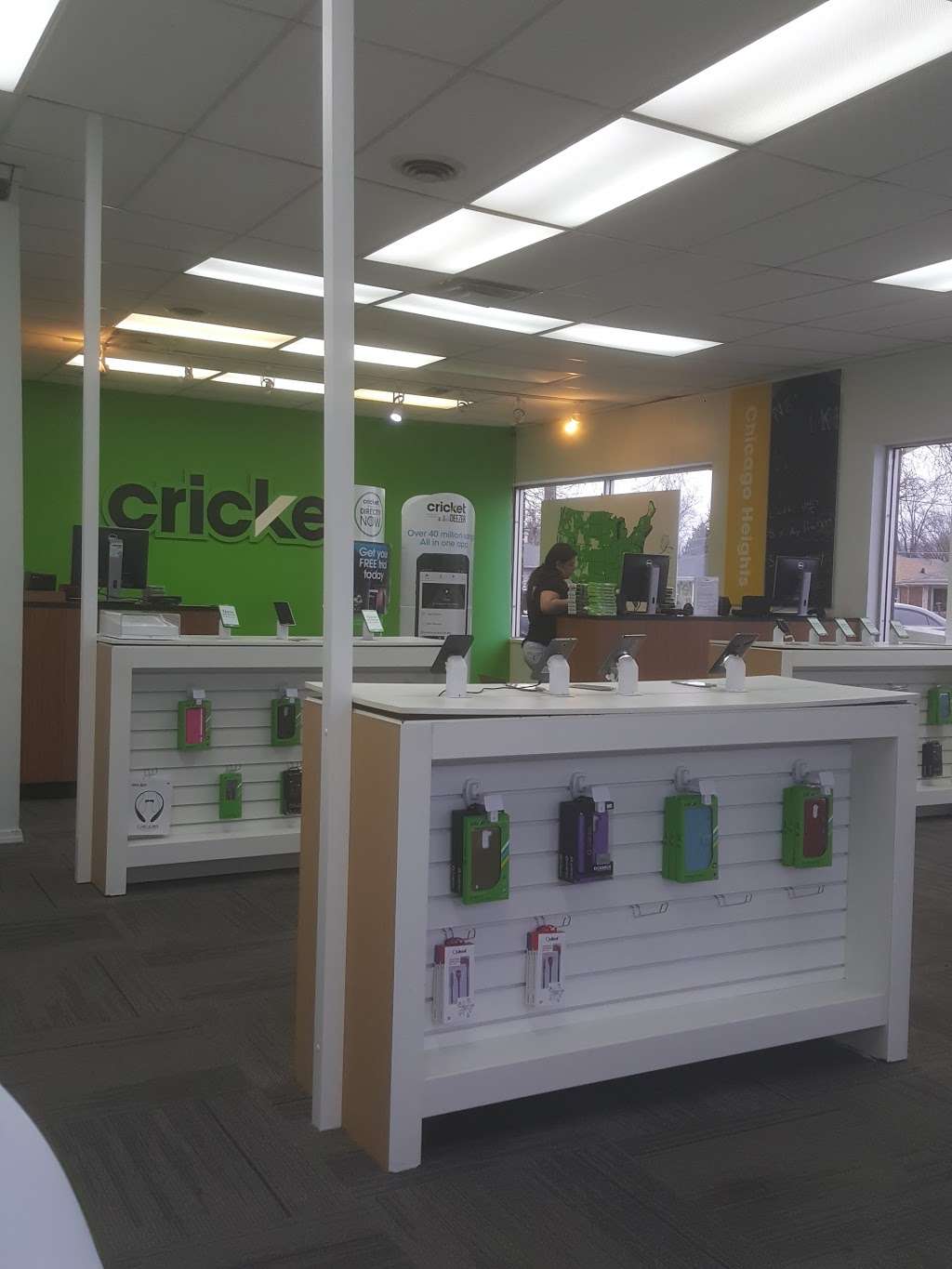Cricket Wireless Authorized Retailer | 345 W 14th St, Chicago Heights, IL 60411, USA | Phone: (708) 755-2900