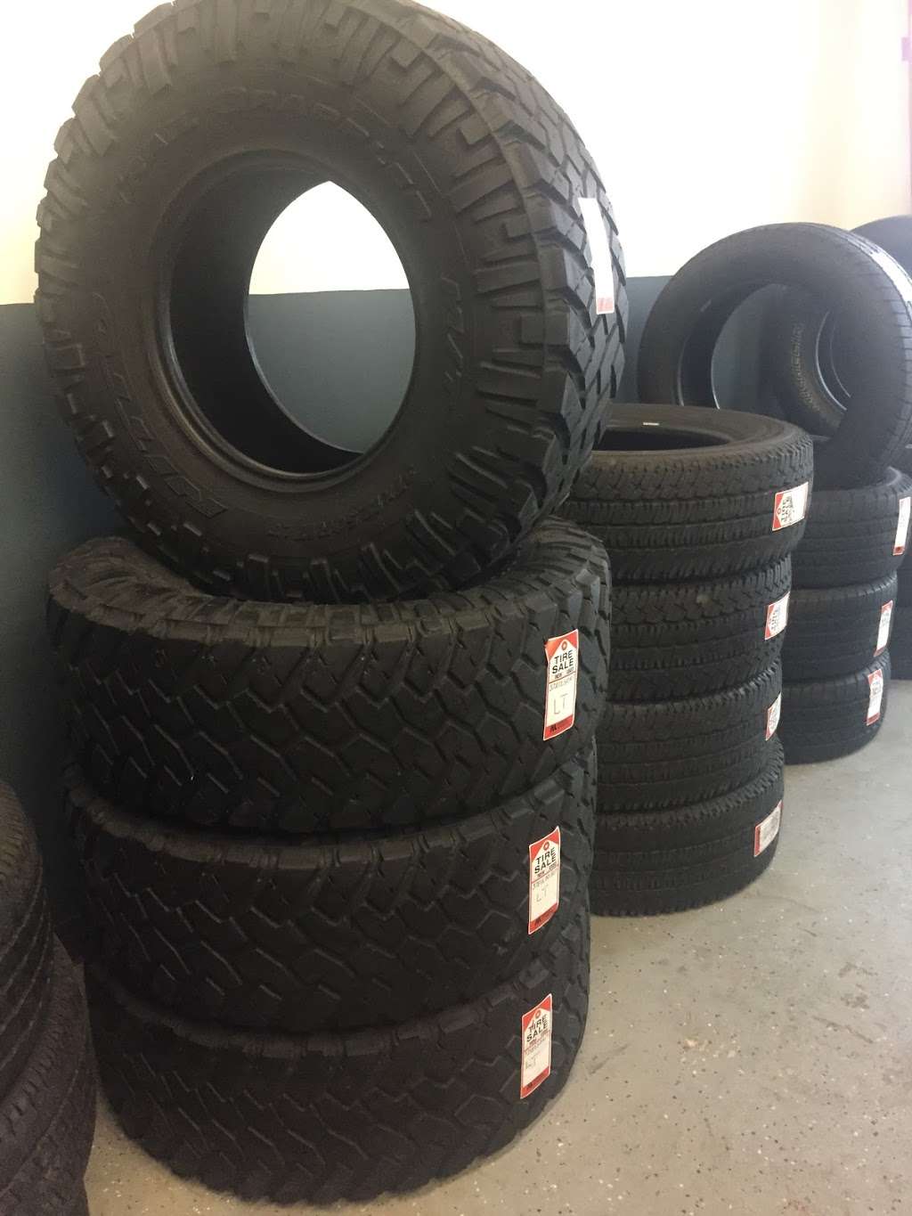 ABJ Tire Shop | 8622 Irvington Blvd suite B, Houston, TX 77022, USA | Phone: (832) 860-5451