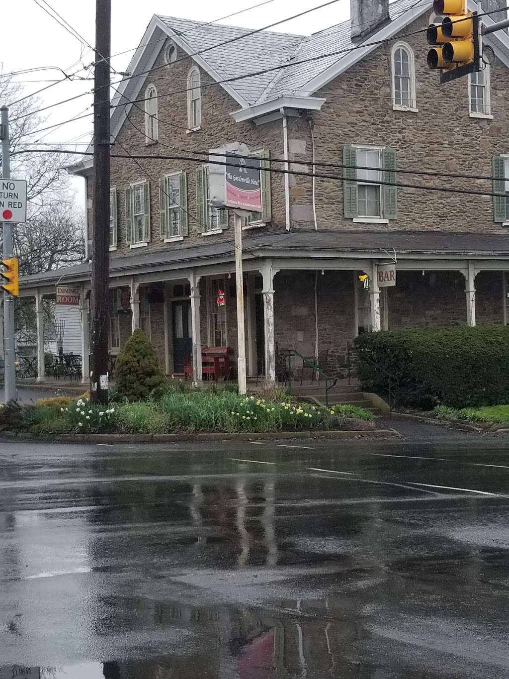 Gardenville Hotel | 4726 Durham Rd, Pipersville, PA 18947, USA | Phone: (215) 766-7733
