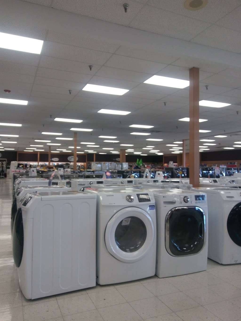 Sears Outlet | 540 S, IL-59, Naperville, IL 60540, USA | Phone: (630) 548-2736