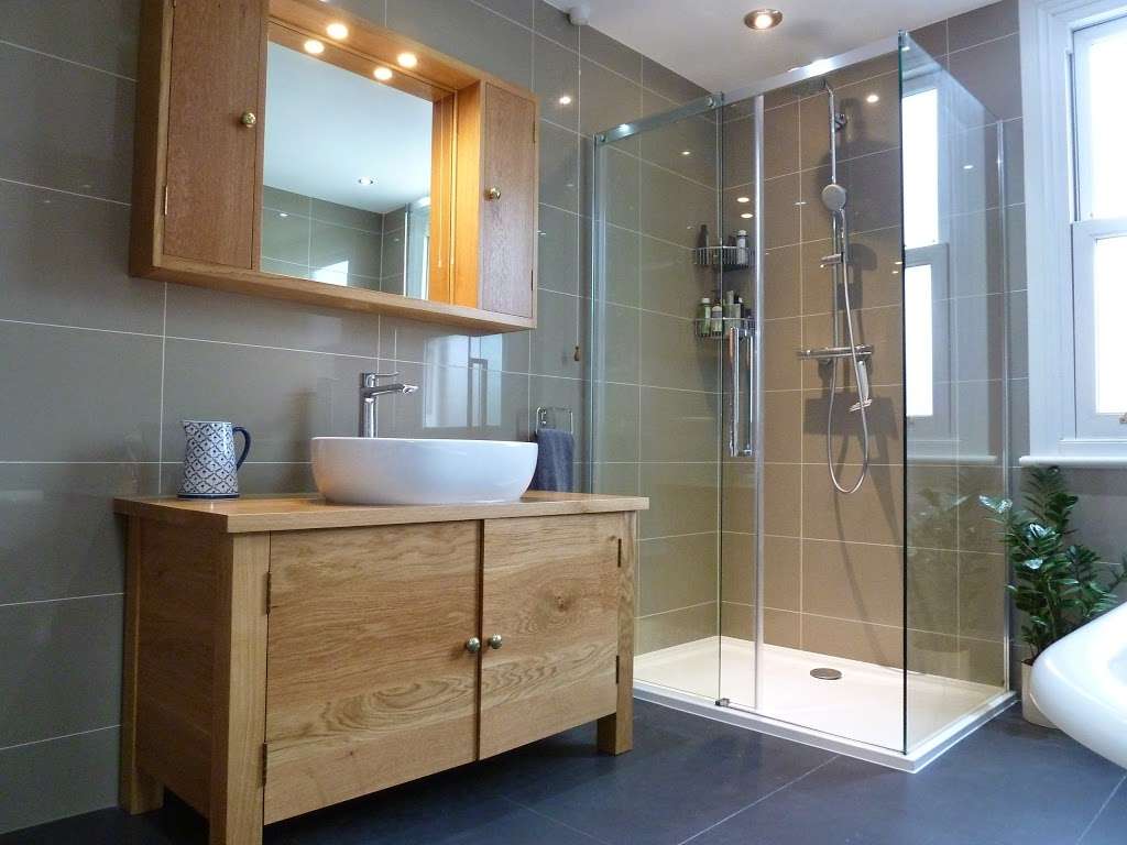 Chigwell Bathroom Services | Office: 1 HOLLY COTTAGES, BELL COMMON, Epping CM16 4EA, UK | Phone: 020 8500 3666