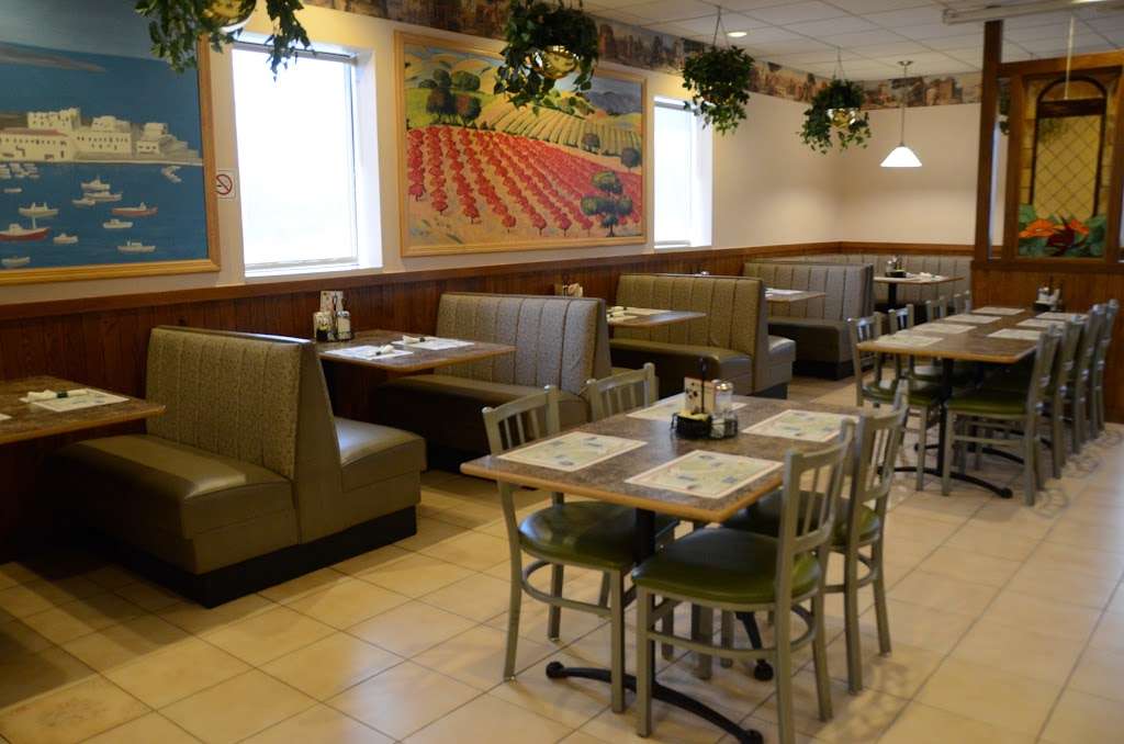 DeRangos Pizza Palace | 3840 Douglas Ave, Racine, WI 53402 | Phone: (262) 639-4112