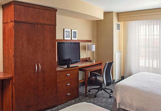 Courtyard by Marriott Aberdeen at Ripken Stadium | 830 Long Dr, Aberdeen, MD 21001, USA | Phone: (410) 272-0440